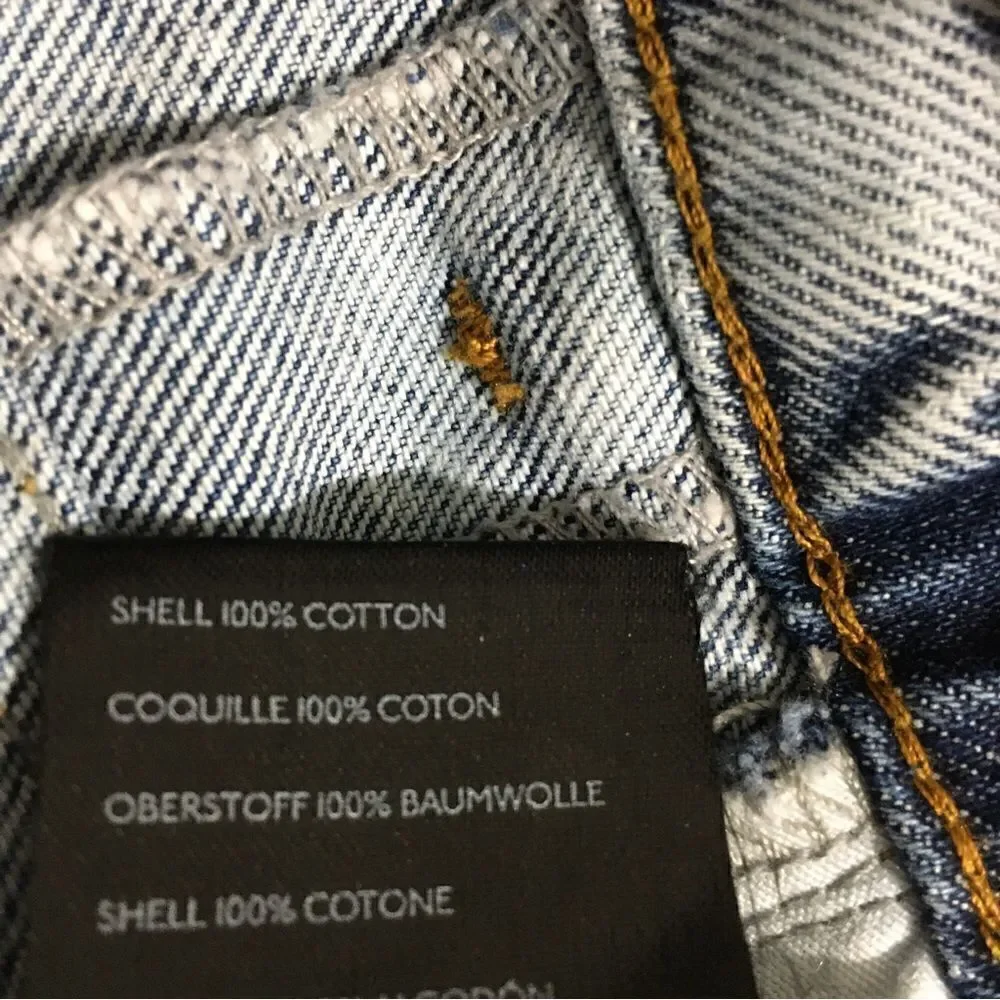 BDG Urban Outfitters Acid Wash Distressed Jeans Size 28